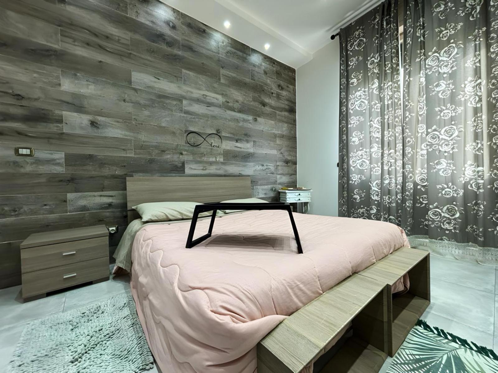 Marta'S Apartment เนเปิลส์ ภายนอก รูปภาพ