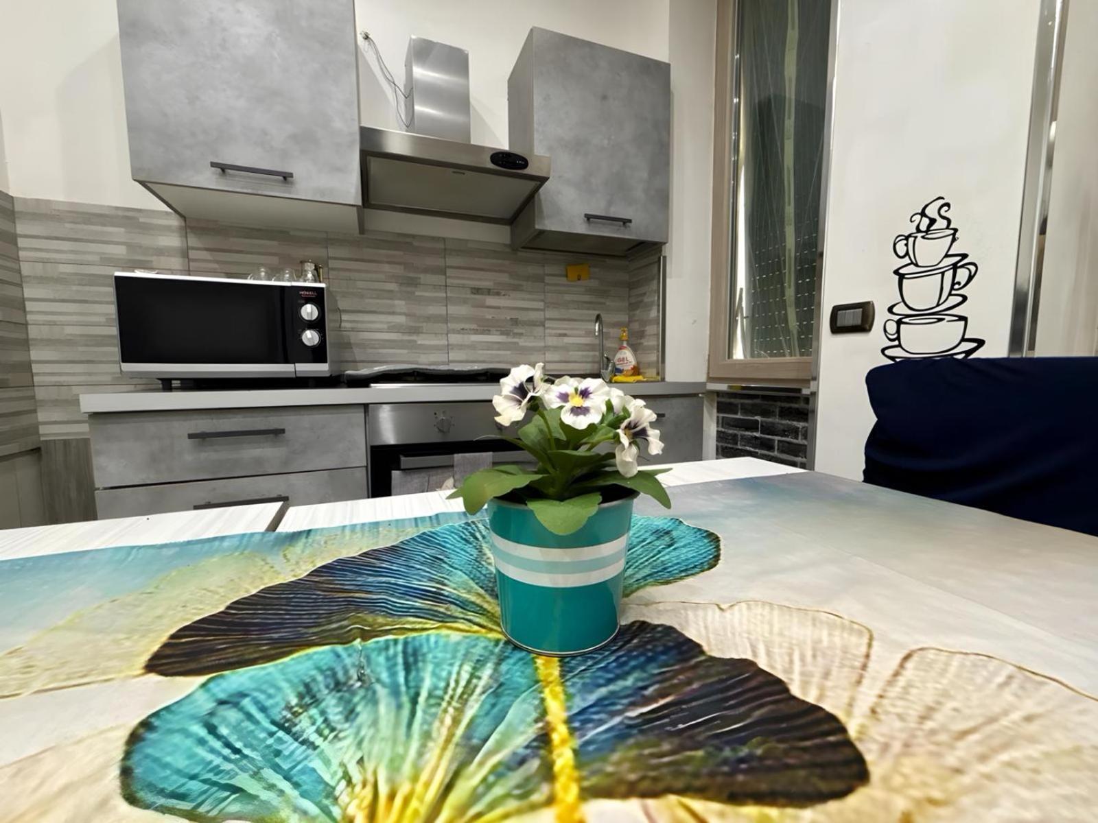 Marta'S Apartment เนเปิลส์ ภายนอก รูปภาพ